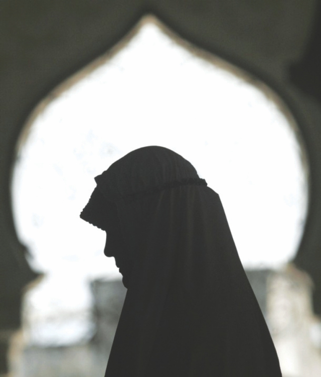  عالم أزهرى: الحجاب فريضة.. والنقاب حرية شخصية