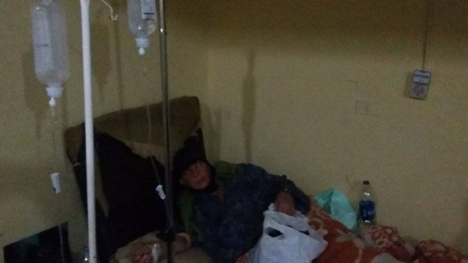  بالصور : رئيس مدينة سيدى سالم يستجيب لشكوى مريضه ويفاجىء المستشفى بزياره ليلاً 