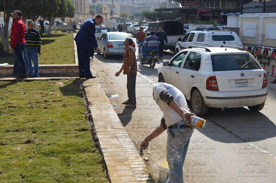  بالصور | رئيس مدينة كفر الشيخ يتابع حملة رفع كفاءة الشوارع وأعمال التشجيير