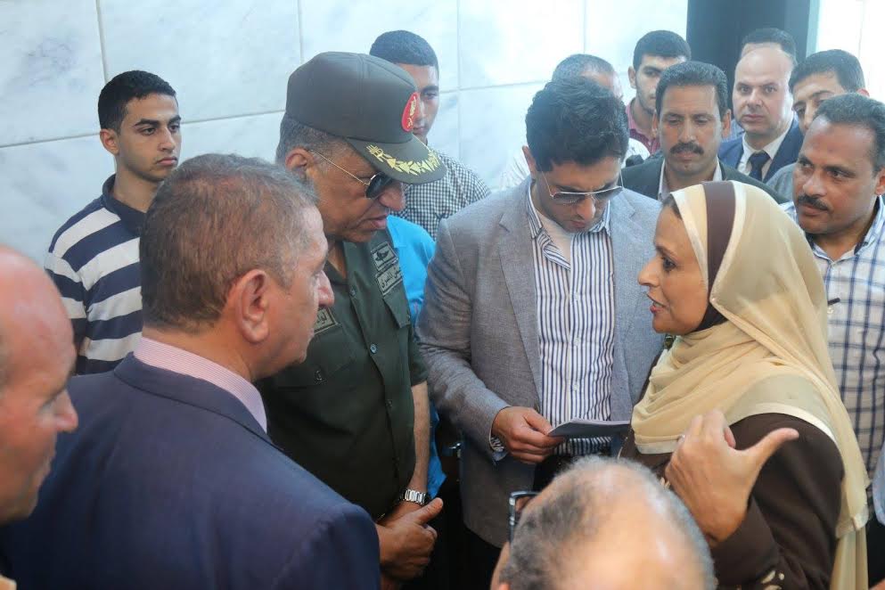  محافظ كفر الشيخ واللواء حمدي بدين يتفقدان مستشفى برج البرلس