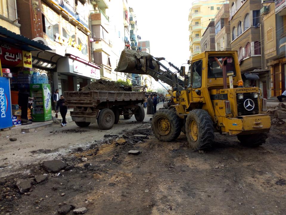  بالصور: اعمال الرصف بشارع الغفران بدسوق