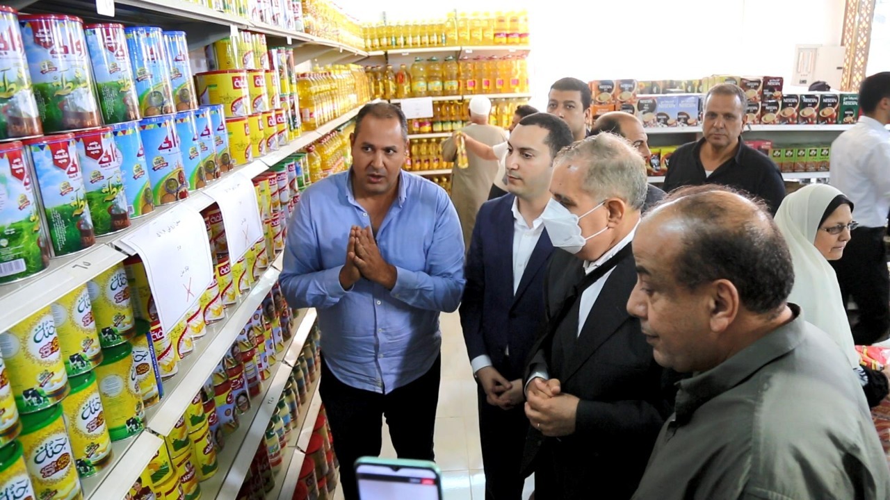  محافظ كفر الشيخ يفتتح ماركت المنطقة الشمالية العسكرية الدائم لتوفير السلع الغذائية