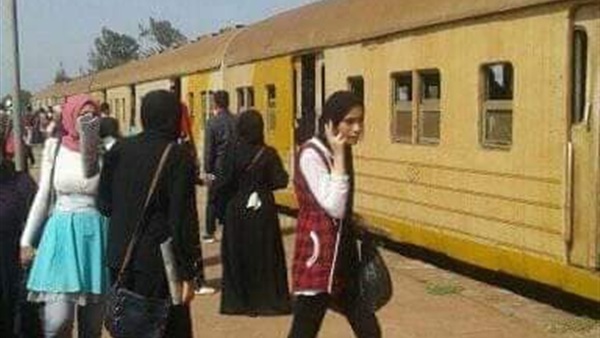  تعطل قطار (بيلا - كفر الشيخ) يتسبب فى تأجيل امتحانات 11 طالبا بالدبلومات الفنيه