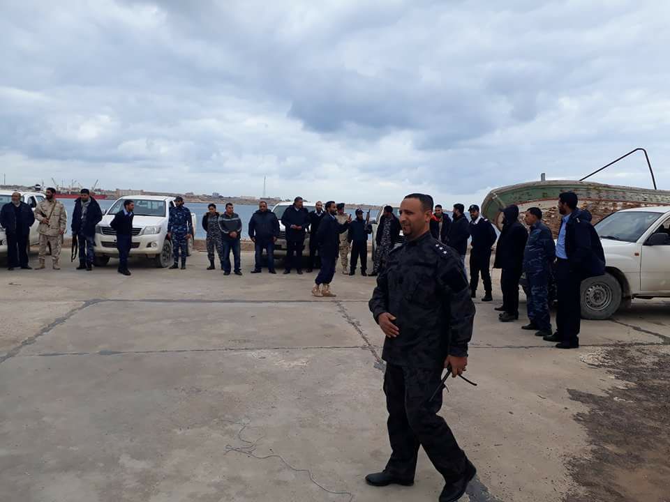   خفر السواحل الليبية تواصل البحث عن صيادين من برج مغيزل مفقودين