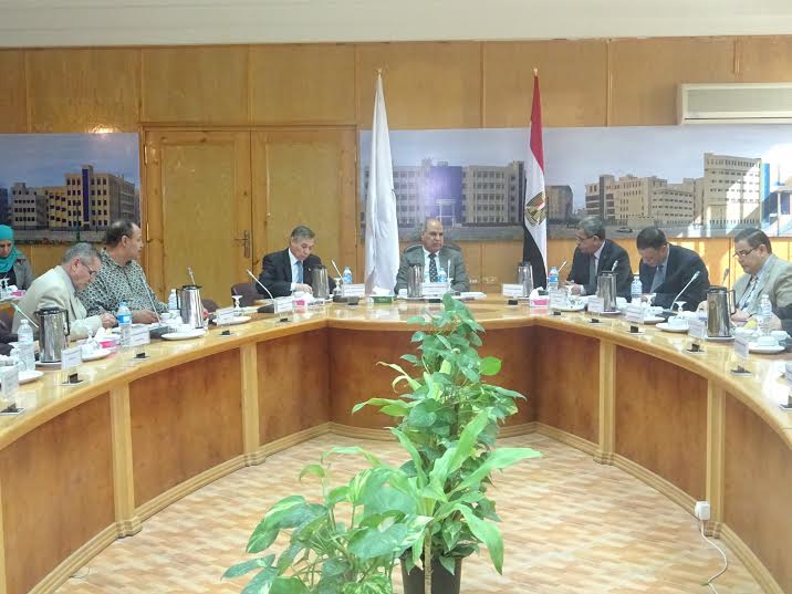  مجلس عمداء جامعة كفرالشيخ يؤكد على الاهتمام بالنشر الدولي للبحوث