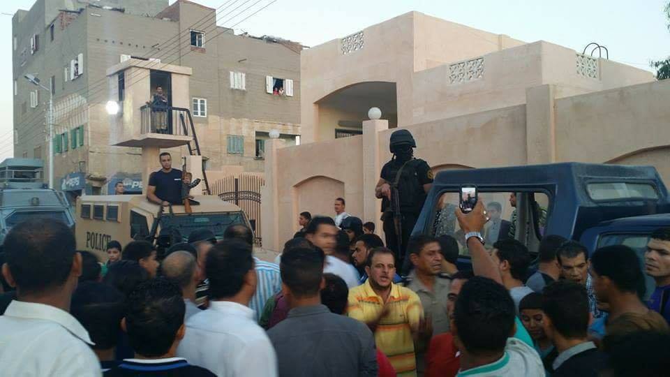  أهالي البرلس يحاصرون نقطة شرطة مطالبين تسليم بلطجي أصاب 9 منهم بطلقات نارية