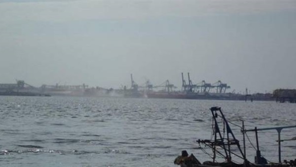  توقف حركة الصيد بميناء البرلس لسوء الأحوال الجوية