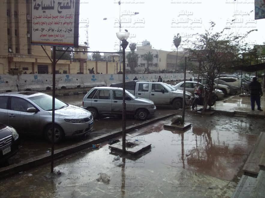  بالصور.. أمطار غزيرة فى كفر الشيخ وتوقف الصيد بالبحر المتوسط