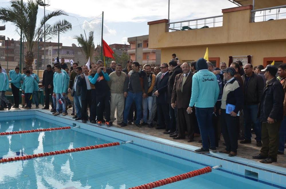  بالفيديو: محافظ كفر الشيخ يفتتح حمام السباحة بنادى الحامول الرياضى بتكلفة 4 مليون جنية