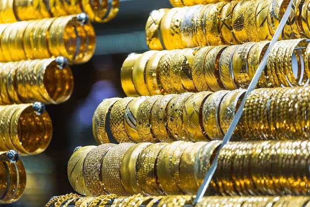  سعر الذهب بمصر اليوم الاثنين 5  فبراير 2024