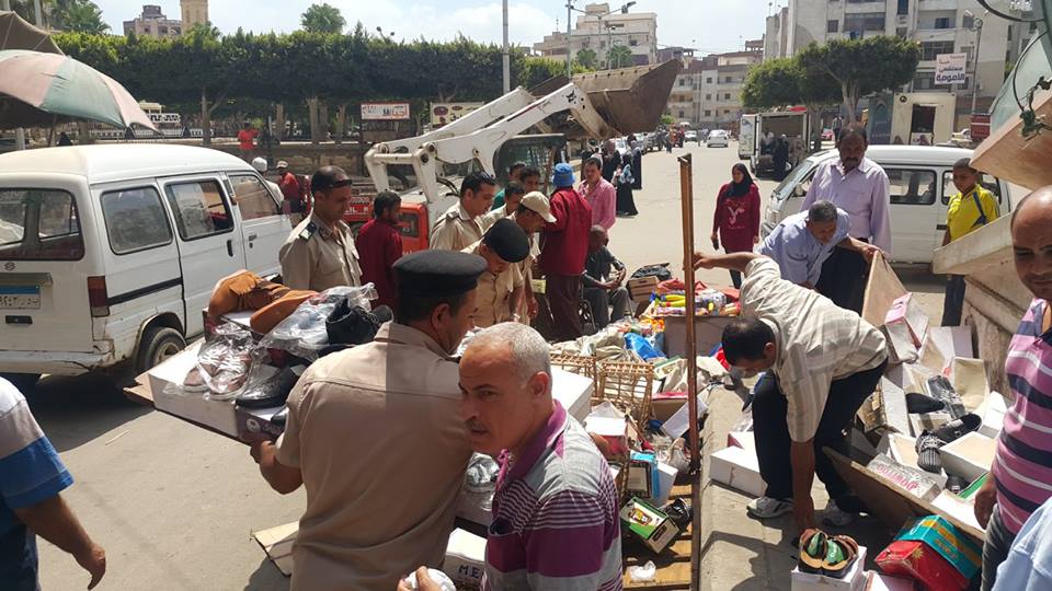  بالصور .. حملة رفع إشغالات وتجميل بمدينة دسوق