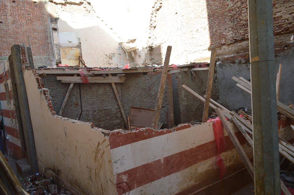  بالصور: إزالة منزل يستغله صاحبه للتنقيب عن الآثاربكفر الشيخ