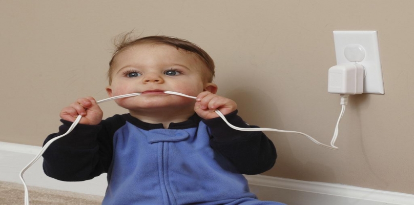  لو طفلك تعرض لصدمة كهربائية.. تعرف على الإسعافات الأولية