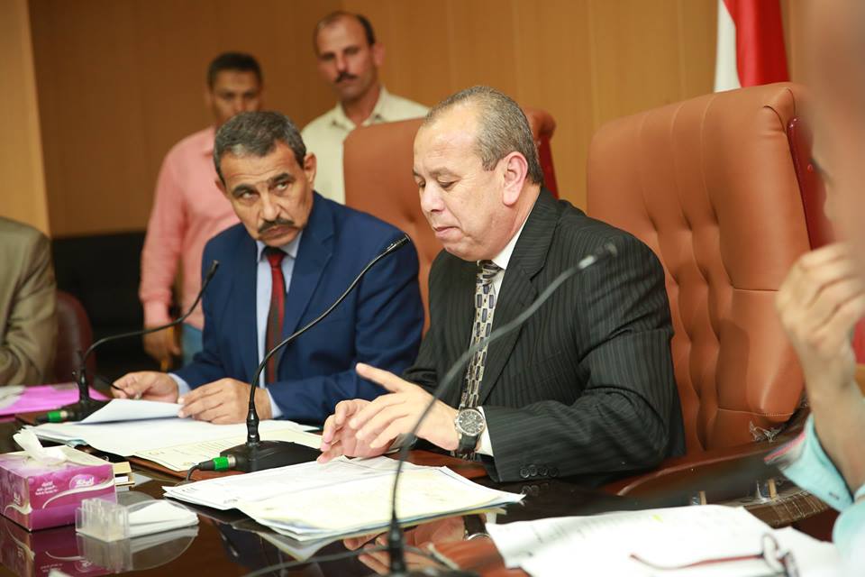  محافظ كفر الشيخ يناقش  الموقف التنفيذي للمشروعات المتعثرة
