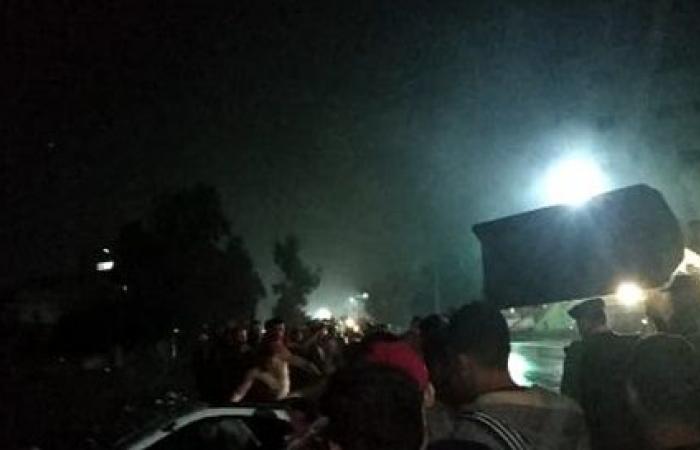  سقوط سيارة نقل كفر الشيخ بمصرف بالغربيه بسبب الأمطار
