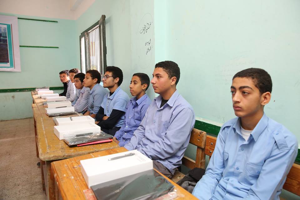  شائعات حول سرقة « أجهزة التابلت» من أحد مدارس كفر الشيخ .. والتعليم ينفى