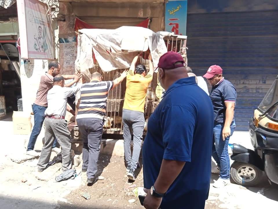  بالصور: حملة مكبرة لازالة الاشغالات بشوارع مدينة سيدي سالم 
