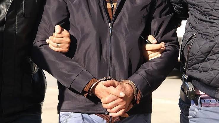  القبض على تاجر أسماك هارب من 142 حكما قضائيا  فى كفر الشيخ