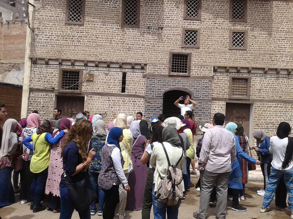  بالصور.. زيارة علمية لطلاب كلية الآثار جامعة القاهرة لأثار فوة الإسلامية