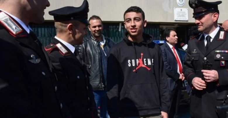  الطالب المصرى بطل الحافلة الإيطالية يحكى كيف خدع السائق وأنقذ 51 من زملائه