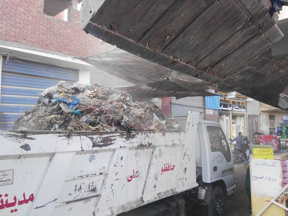   بالصور .. حملة نظافة ورفع القمامة من شوارع قلين 