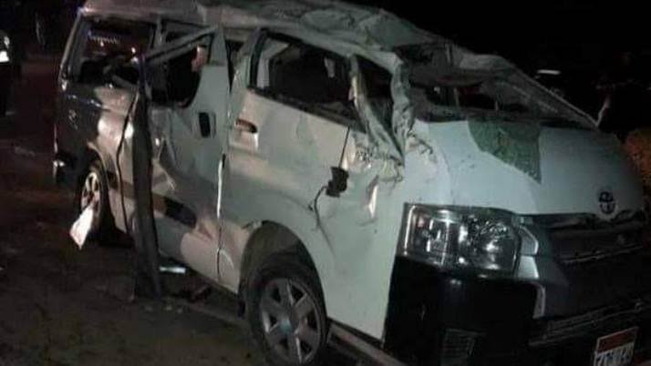  بالاسماء: إصابة 8 أشخاص في حادث تصادم بين سيارتين ميكروباص بكفر الشيخ