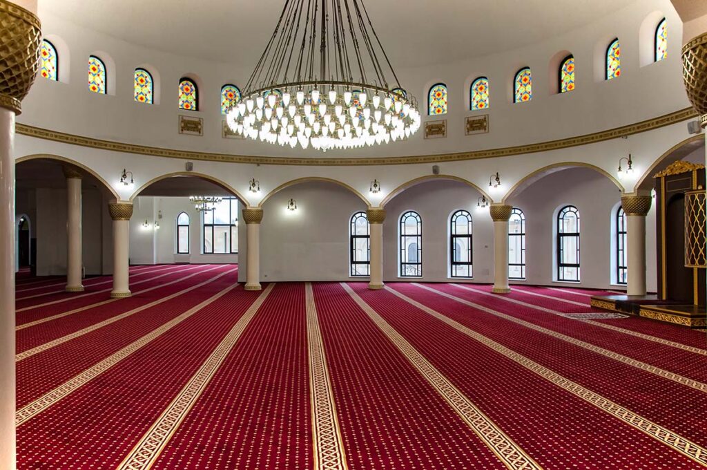  المساجد تفتح أبوابها لاستقبال طلاب الثانوية العامة للمذاكرة