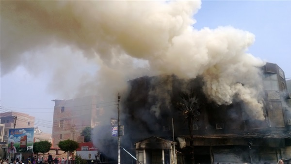  نشوب حريق داخل مصنعين للغزل والنسيج بمدينة فوه 